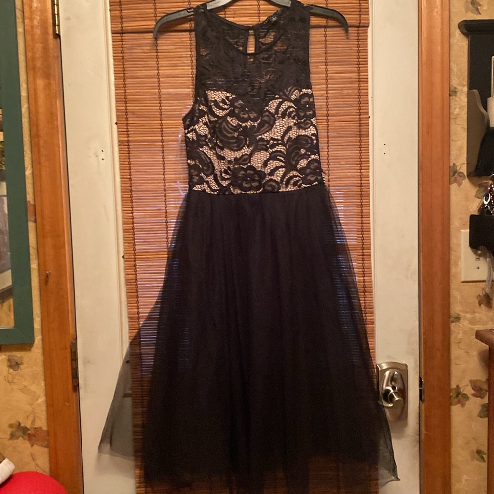 NWT lovely Haute Monde Full skirt dress - Picture 2 of 5